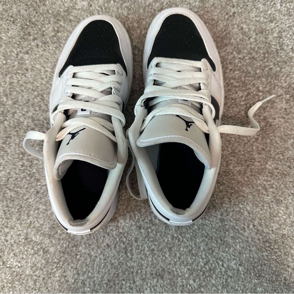 Nike Air Jordan 1 “Reverse Pandas” Black and White Sneakers - Size 8 - Picture 4 of 8